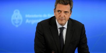 Massa fuerza la renuncia de los funcionarios kirchneristas